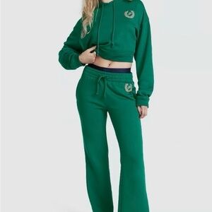 PINK Victoria's Secret Garnet Green Cropped Hoodie